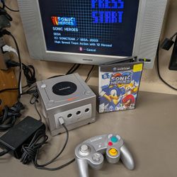 Platinum Nintendo GameCube with matching controller and sonic heroes 