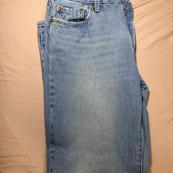 Ribcage and Straight Ankle Levi’s