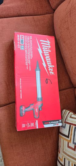 Milwaukee Caulk Gun