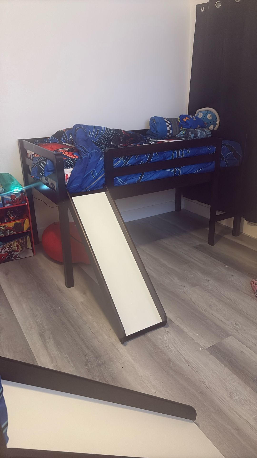 Brand New In Box , Got Sent An Extra Bed. Best Offer 