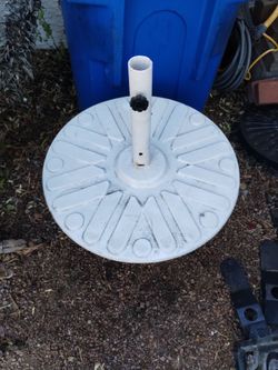 Patio umbrella stand