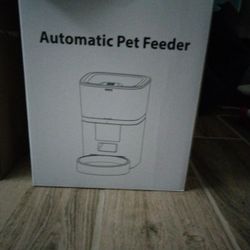 Battery Operated Pet Feeder