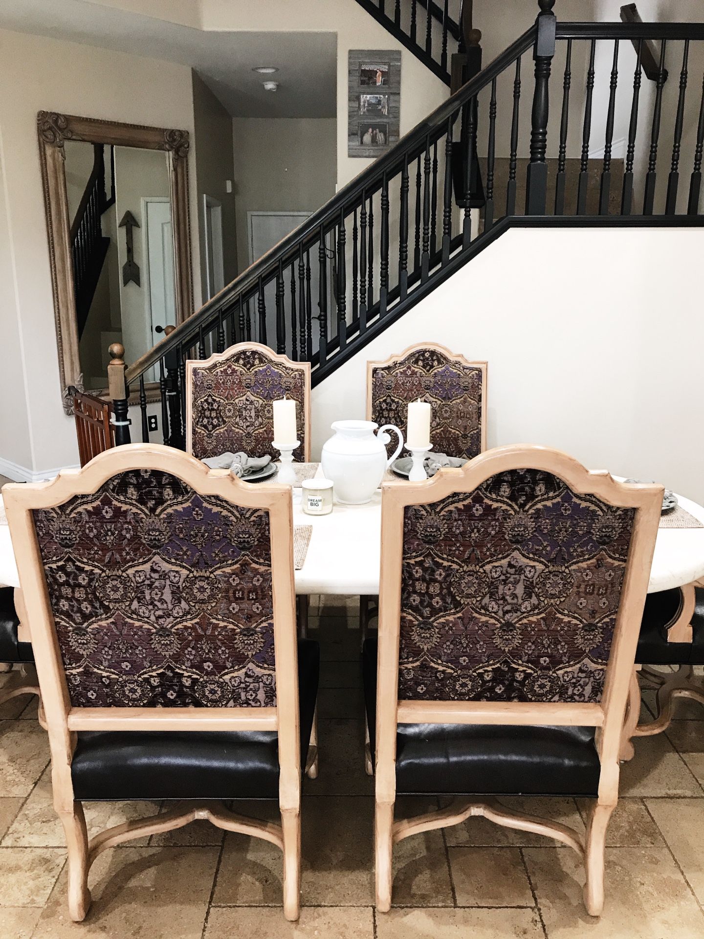 Dining Table & Chairs, Kreiss Furniture for Sale in Portola Hills, CA