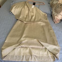 Banana Republic One Showlder Satin Dress Size 14, runs small like a size Large, New Whit Tags