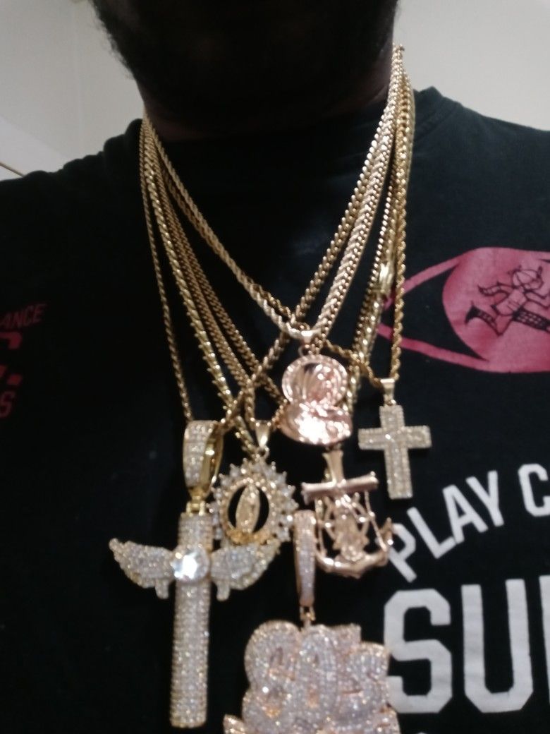 14k Stainless Steel Chains With Pendants 30 To $50