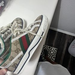 GUCCI Shoes 