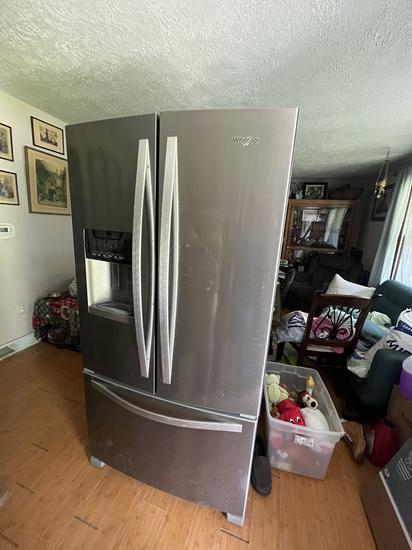 Refrigerator