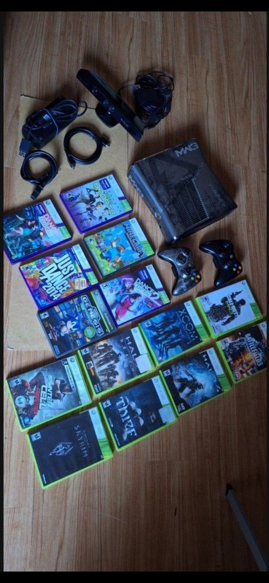 Xbox 360 S Call of Duty: Modern Warfare 3 MW3 Limited Edition