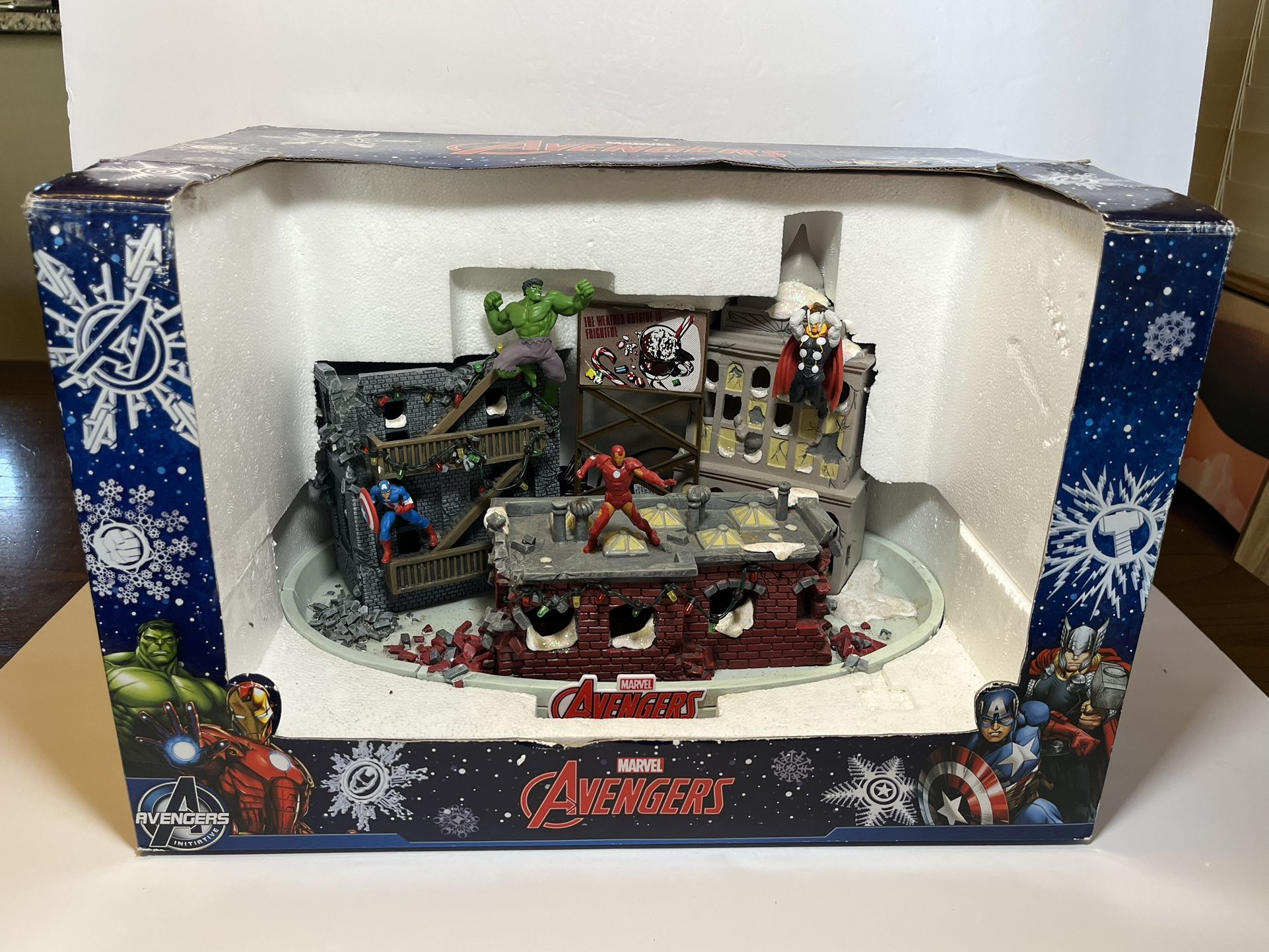 Marvel Avengers LED Illuminated Holiday Street Scene