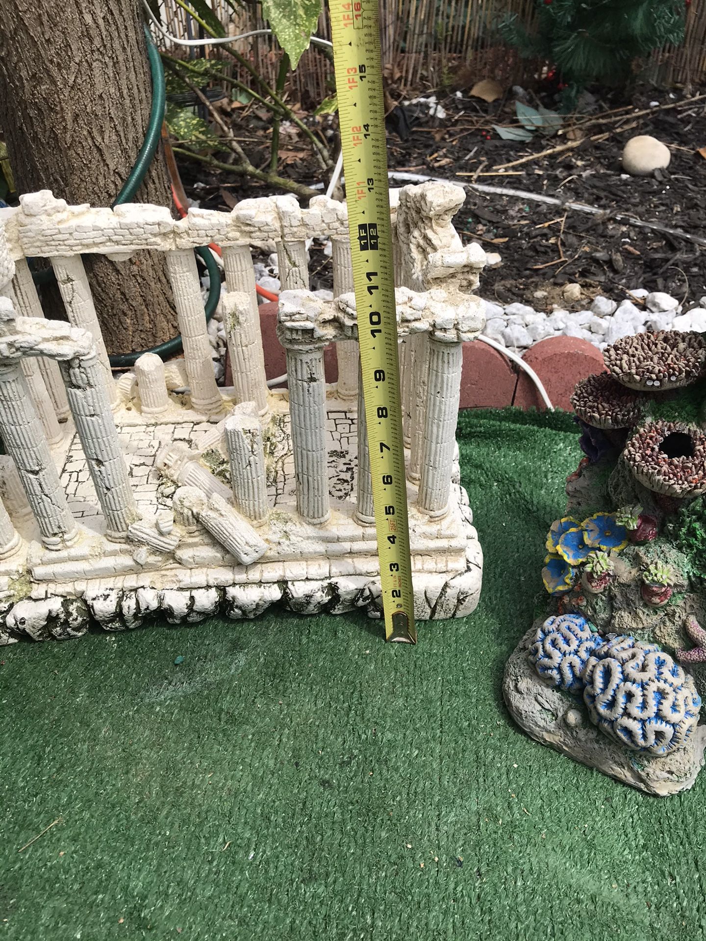 AQUARIUM DECORATION