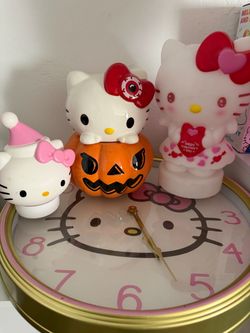 4 hello kitty things