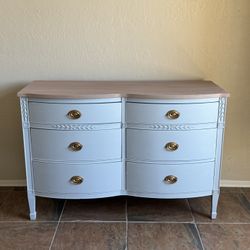 Lovely Dixie brand  Vintage dresser 