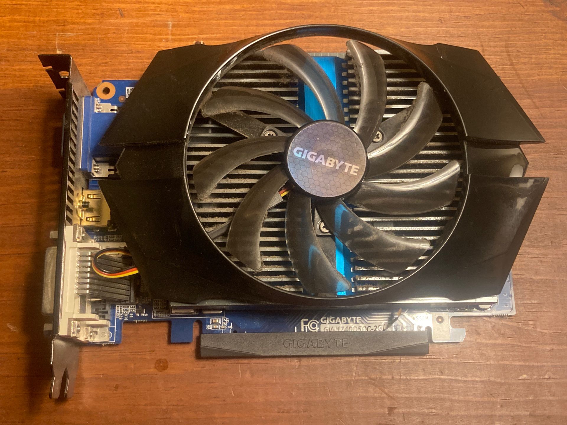 Gigabyte GeForce GT 740 2GB GDDR5 128-bit OC GV-N740D5OC-2GI
