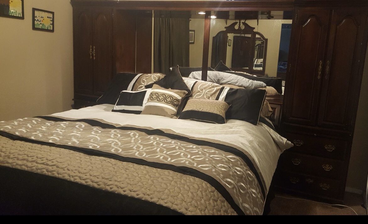 King size Bed & Dresser and frame lights and mirrors