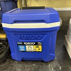 16 Gallon Igloo Cooler On Wheels 