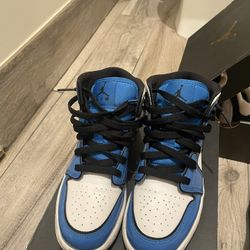 Jordan 1 Mid Signal Blues