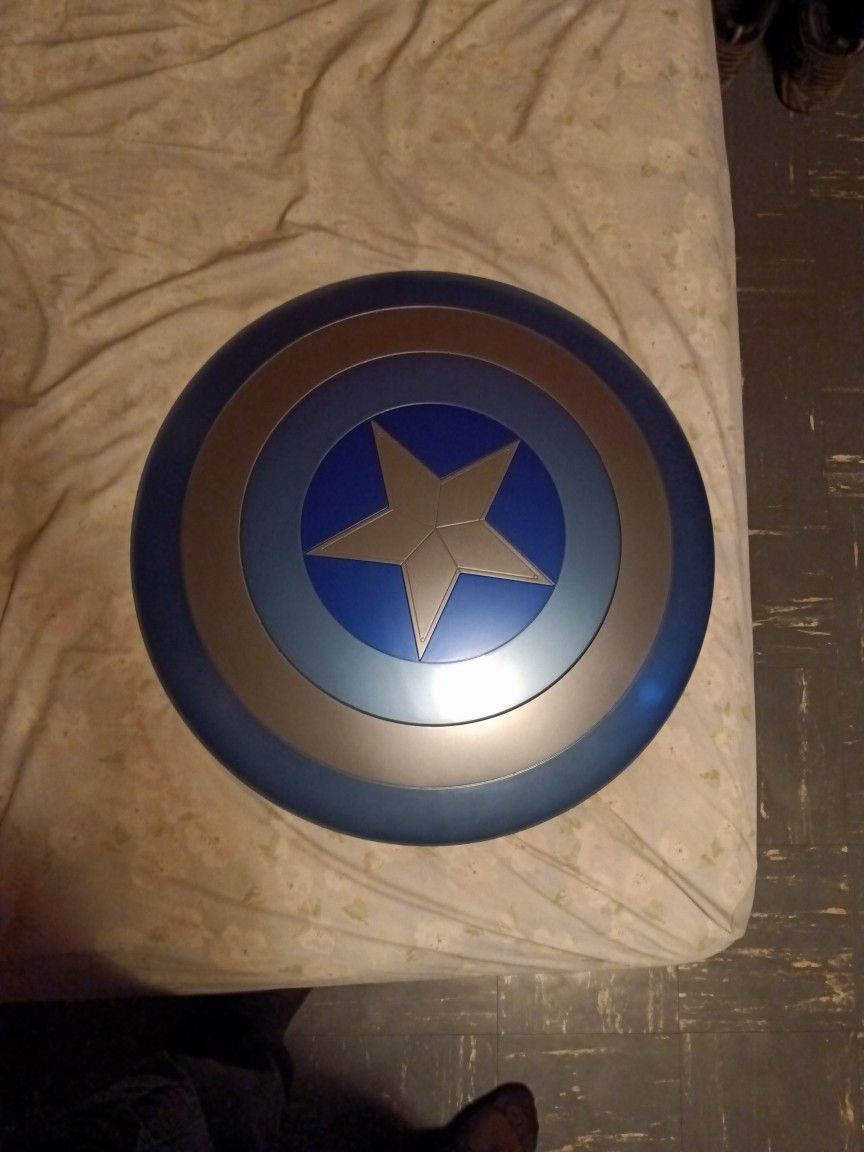 Captain America Stealth Shield 1:1 Prop