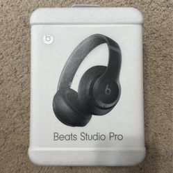 Beats Studio Pro W/ 2yrs AppleCare +
