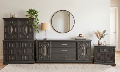 Vintage 3-Piece Bedroom Set – Dresser, Armoire Highboy & Nightstand (Local Delivery Available)