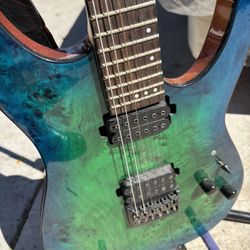 Shecter Diamond Series w/o Strap And Or Amp