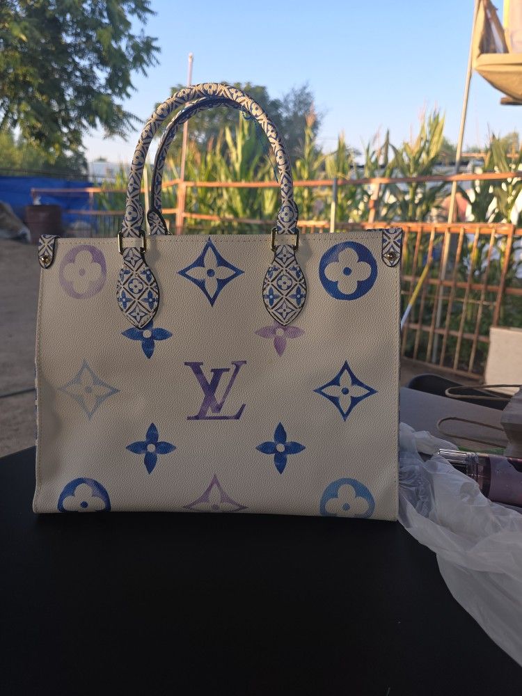 Louis Vuitton Purse