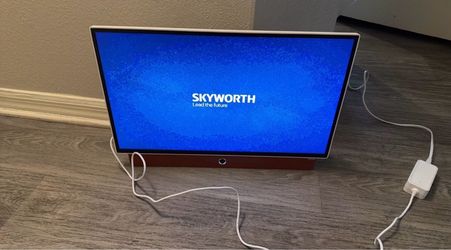 Skyworth 24-Inch Portable Smart Display with Battery Operated