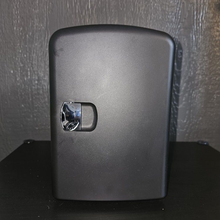 Portable Desktop Mini Fridge – Black K4205BK – Great for Nursery, Office, or Skincare