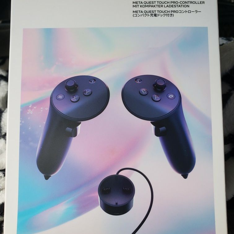 Meta Quest PRO Controllers for Sale in Bedford, VA - OfferUp