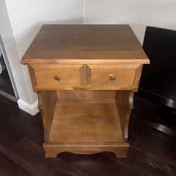 Wooden End table/ Nightstand