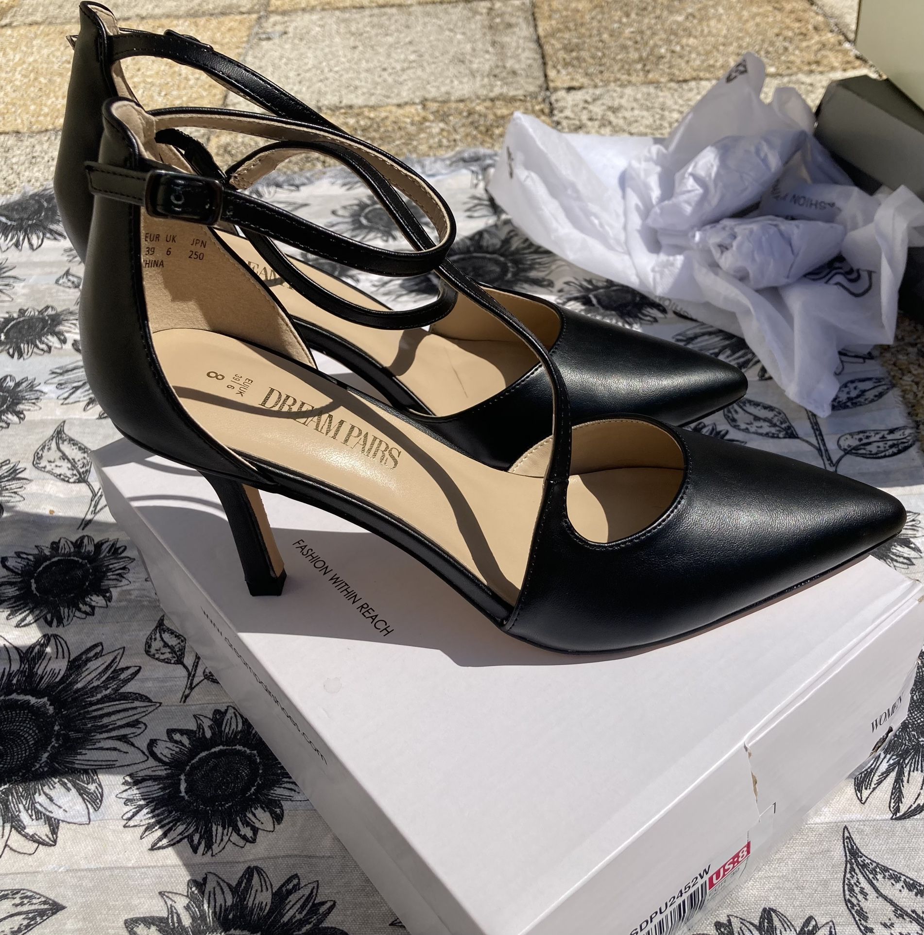 Dream Pair Size 8 Black