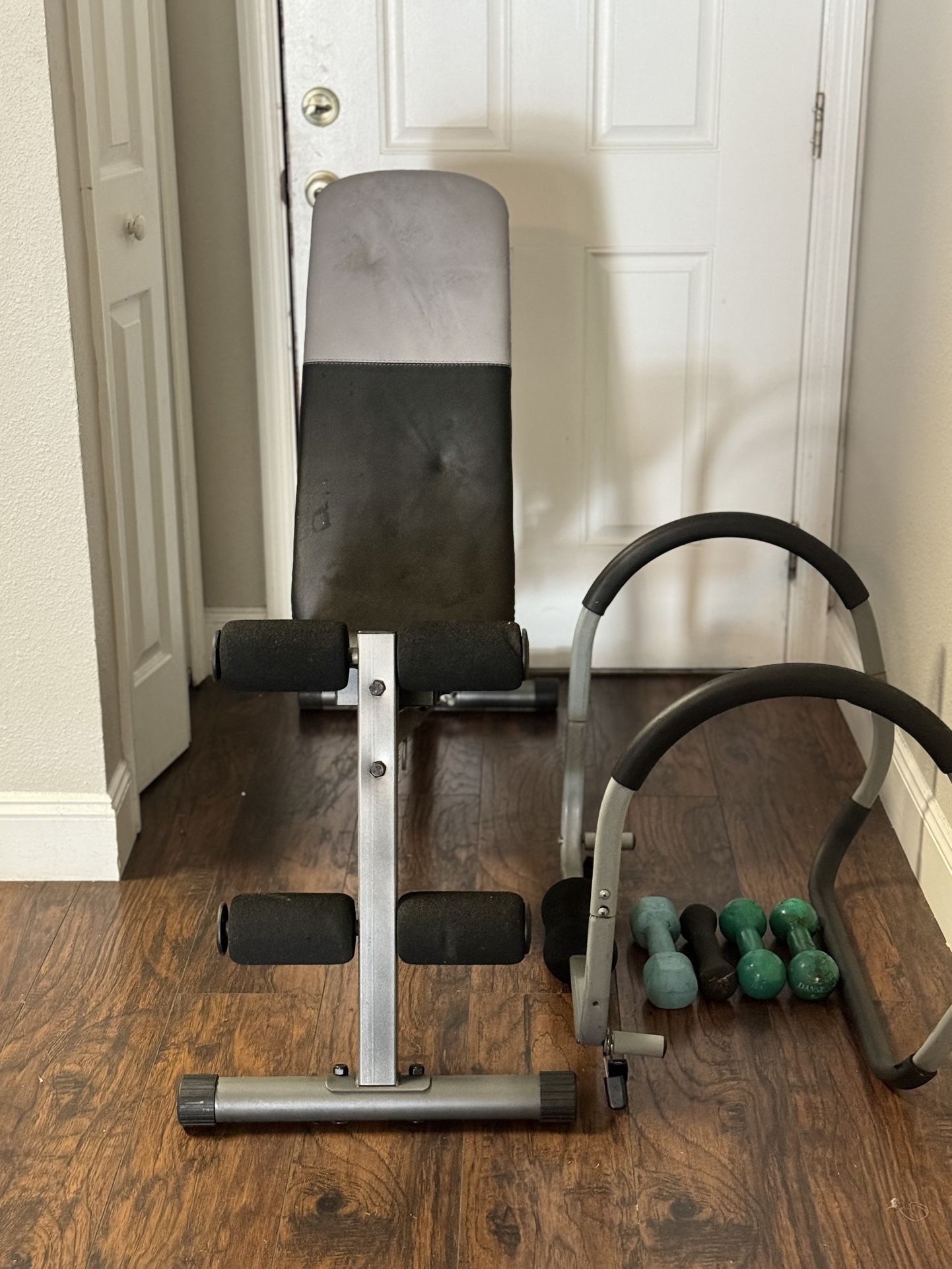 Weight Bench for Home Gym, Crunch Roller Ab Trainer, Dumbbell Hand Weights (10lbs)
