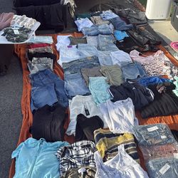 Community yard sale 880 N Lake st Hemet Ca 92544