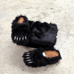 Bravest Studio Slides Size 9M & 10M 100% Authentic $125