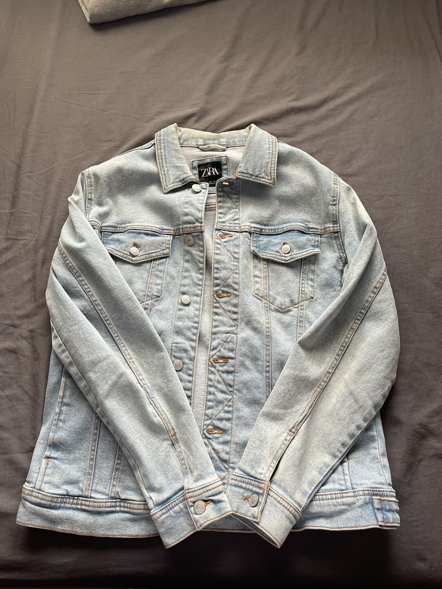 ZARA MENS DENIM JACKET SIZE L