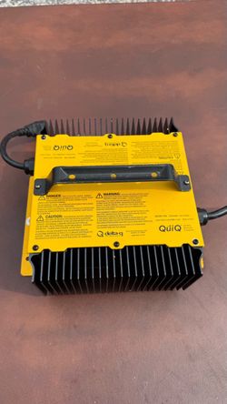 Delta-Q QuiQ (contact info removed)-02 24V 25A Battery Charger Lead Acid Li-Ion
