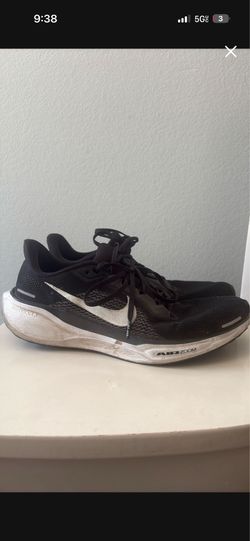 Men’s Nike shoes