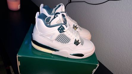 Jordan 4 oxidized green size 5y