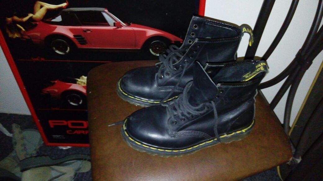Dr. Martins boots size 6