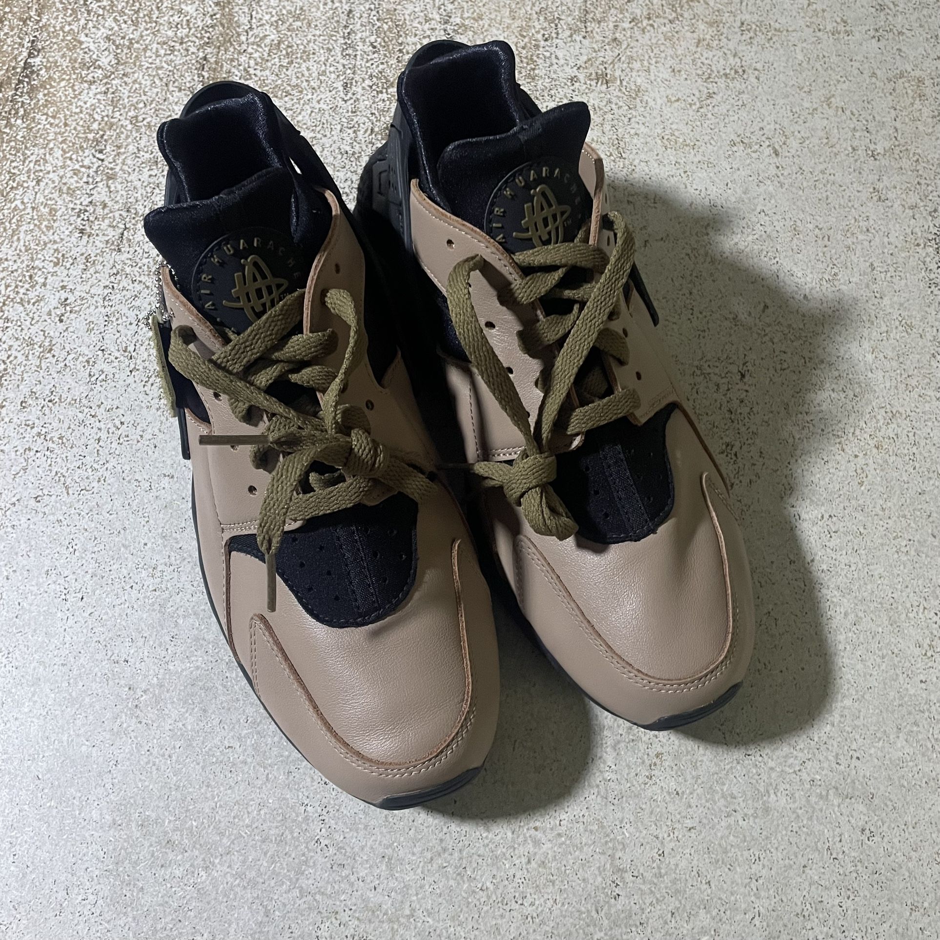 Nike Air Huarache LE “Toadstool” Men's Size Brand New