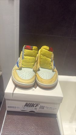 Travis Scott Canary’s