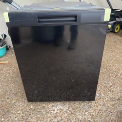 Hotpoint 24 in. Built-In Tall Tub Front Control Dishwasher with One Button in Black, 60 dBA