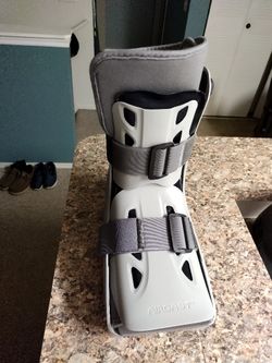 CastBoot Left Or Right Foot 