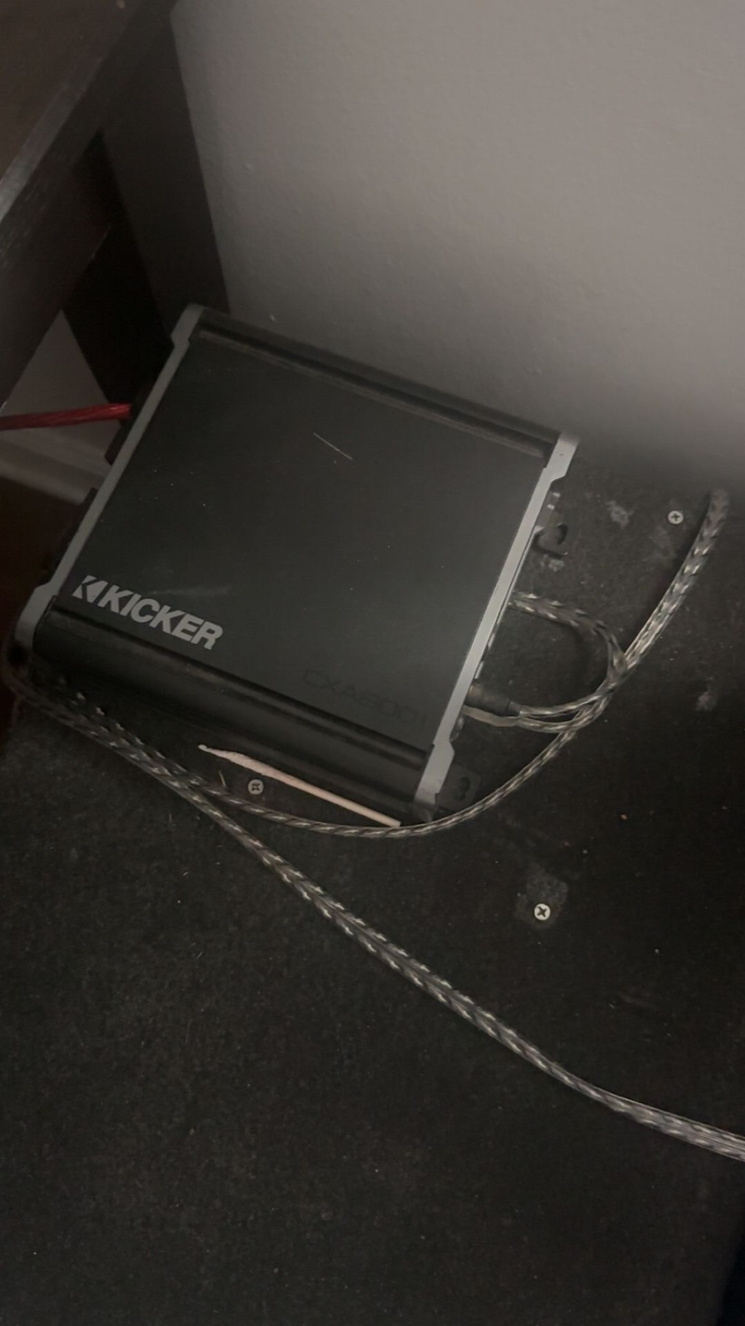 Kicker Amp