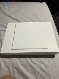 2026 Apple MacBook Air 15-inch M5 Chip 16GB RAM 512GB SSD Silver MDV94LL/A