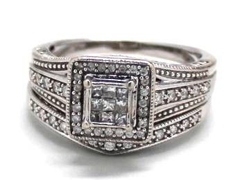 Ladies Diamond/10K White Gold Wedding Set