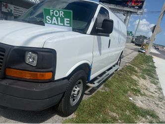 Van GMC  Savana 2005