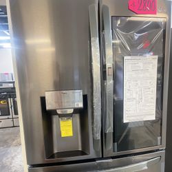 LG 4 Door InstaView Refrigerator 