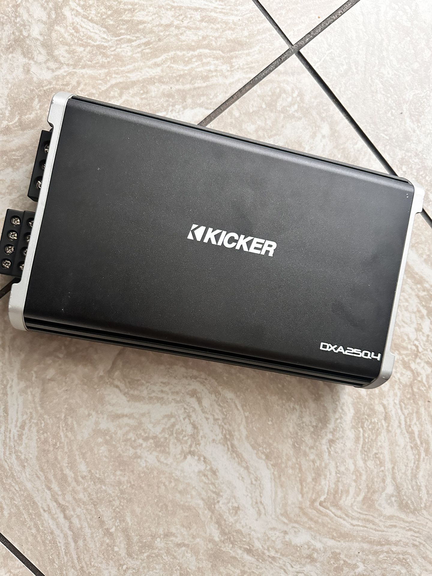 Kicker Amplifier 