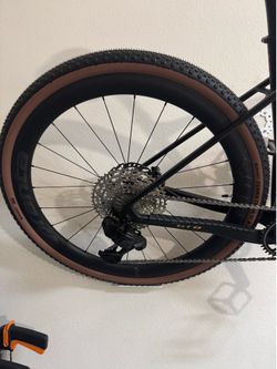 Brand new Branta carbon disc wheelset with Continental Terra Trail tires