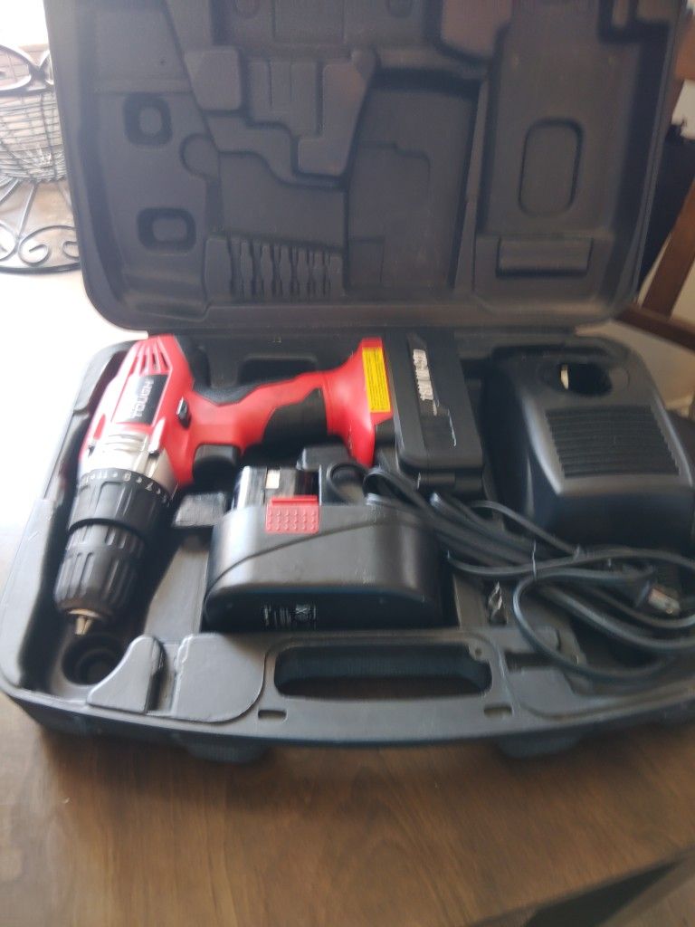Coleman Hyper Tough 18 V NI-CD Drill Set